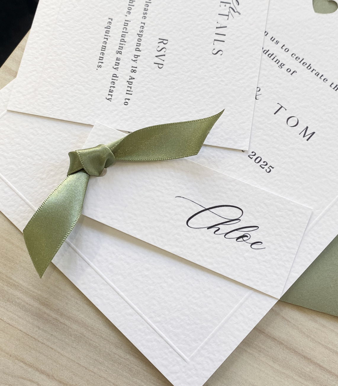 Hosting a Dinner Party? Here’s How to Keep It Fun, Fresh, and Totally You